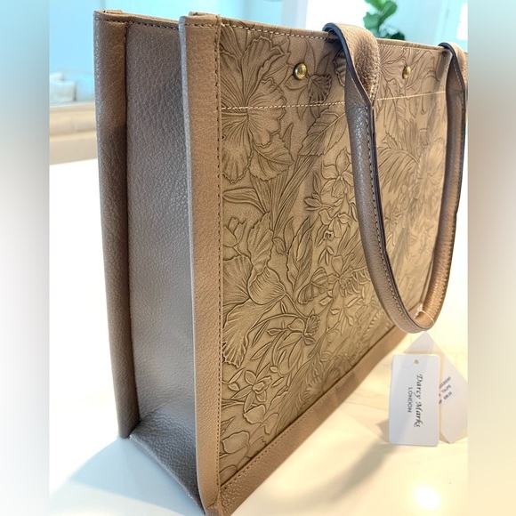 XL DARCY MARKS LONDON TAN LARGE TOTE - Picture 5 of 13